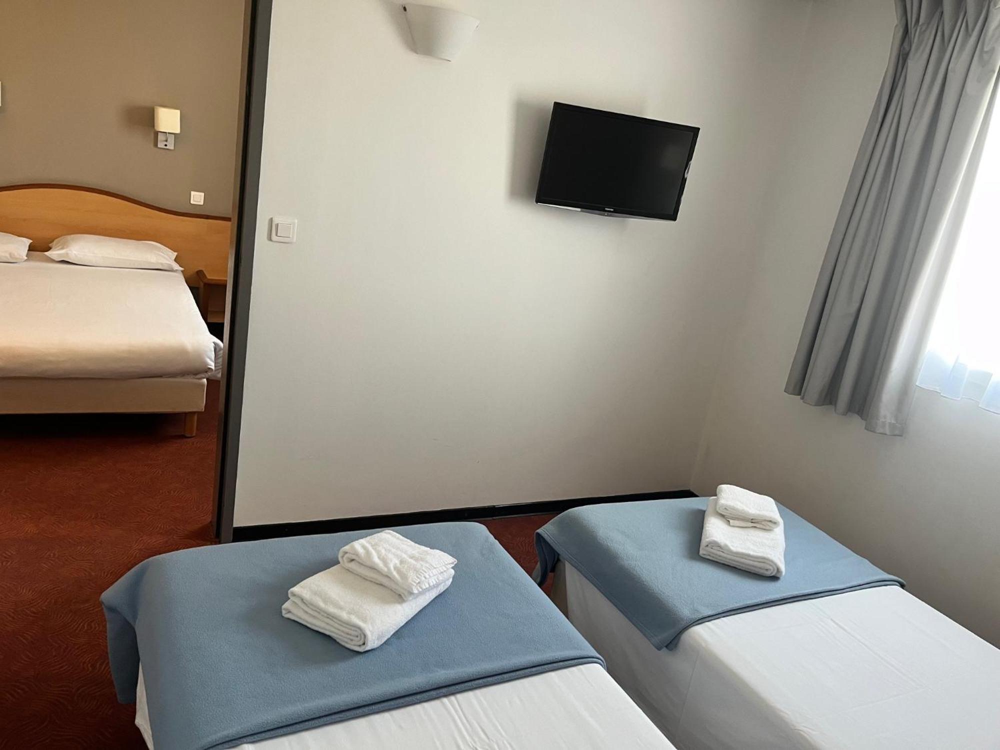 Brit Hotel Confort Монтобан Экстерьер фото