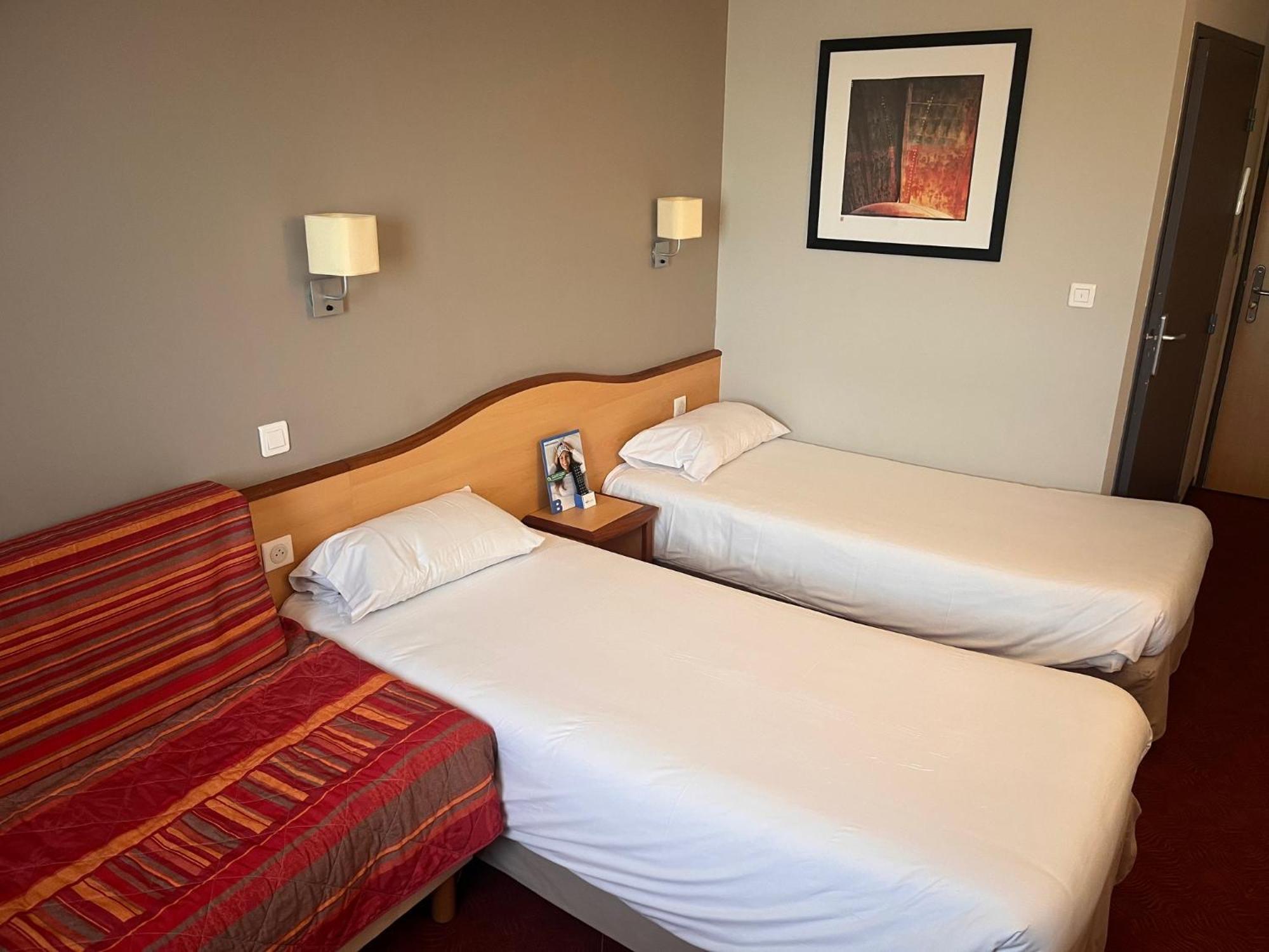 Brit Hotel Confort Монтобан Экстерьер фото